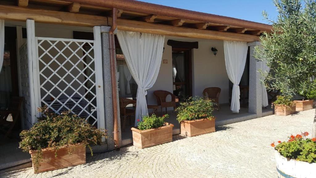 Case Vacanze Nioleo - Apartments And Pool Siniscola Exterior photo